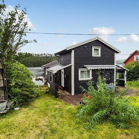 Gorgeous In Forde I Hordaland With Wifi Casa de Férias Erve